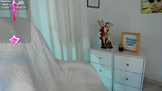 Victoria-swan's cam snapshot