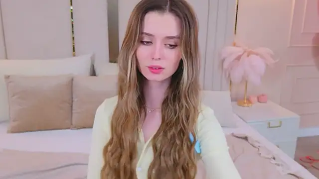 MarybethSnow's cam snapshot