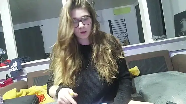 Bikerhot883hd's cam snapshot