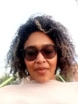 BiiancaEstradaa live sex cam