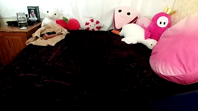 GamerGirlRoxyAndLee's cam snapshot