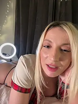 Ella_Charm's cam snapshot