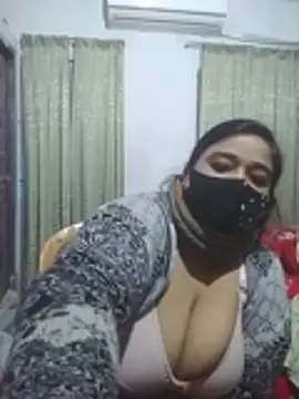 momo_loves's cam snapshot