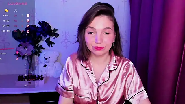 KindHazelHere_'s cam snapshot