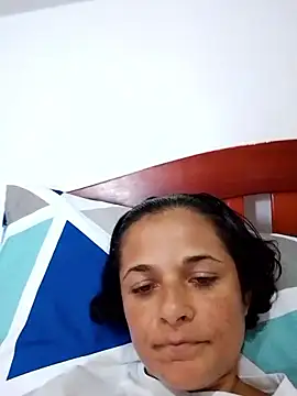 GiveLove1's cam snapshot