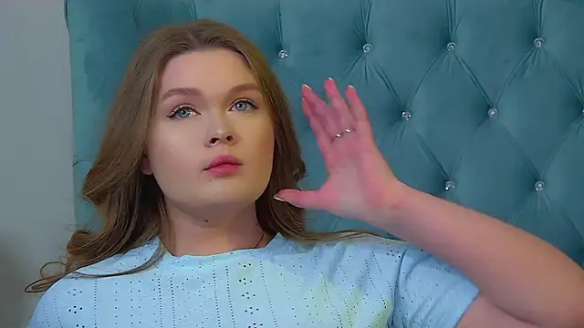 CrystalLyons's cam snapshot