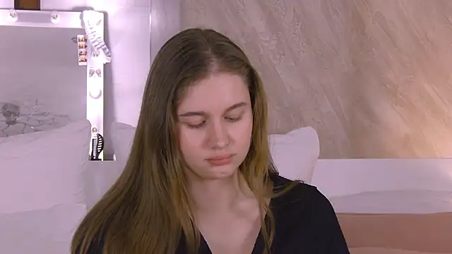 EllieHayes's cam snapshot