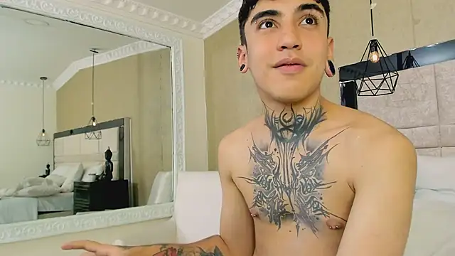 MarkOlsenn live sex cam