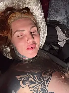 AlexandraWildd live sex cam