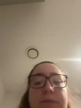 LavenderBrielle's cam snapshot