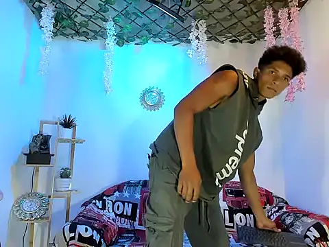 Yoel_hot2004 live sex cam