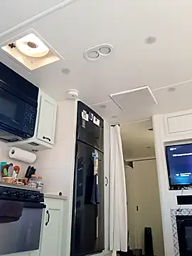 EZs_FuKRoOm live sex cam