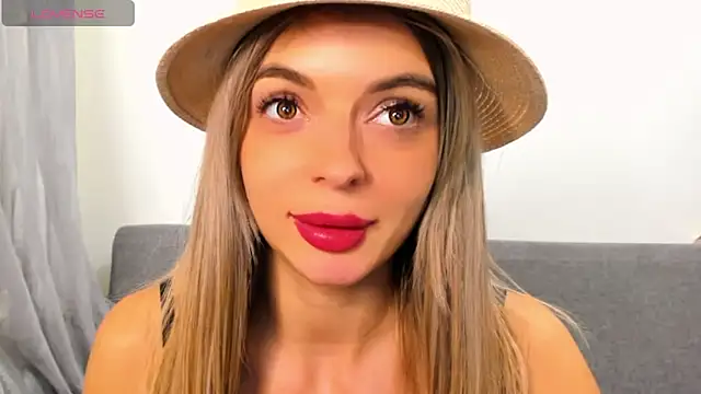 _ellen_meow_'s cam snapshot