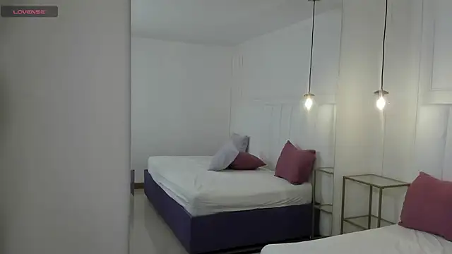 naomi_amoretti's cam snapshot