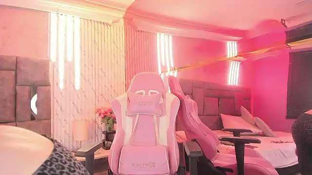 KatyParisi's cam snapshot