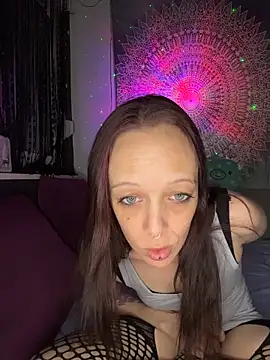 MarryQuinnLive's cam snapshot