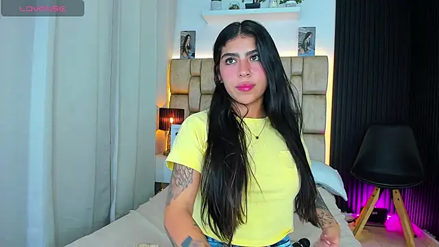 little_sophie18 live sex cam