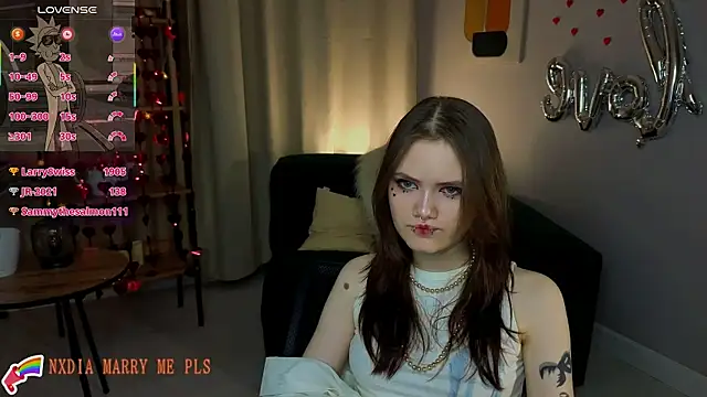 Dilara_xBaby's cam snapshot