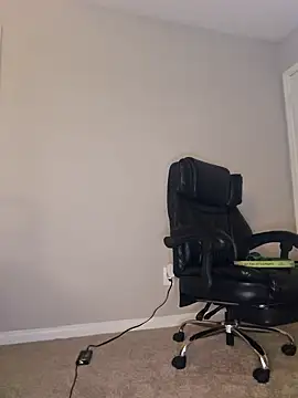 oliviaprettypussy's cam snapshot