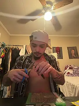 papiVilla23 live sex cam