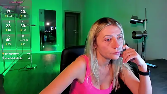 ZoeGrant's cam snapshot