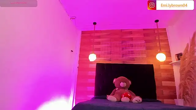 Emily_brown04's cam snapshot