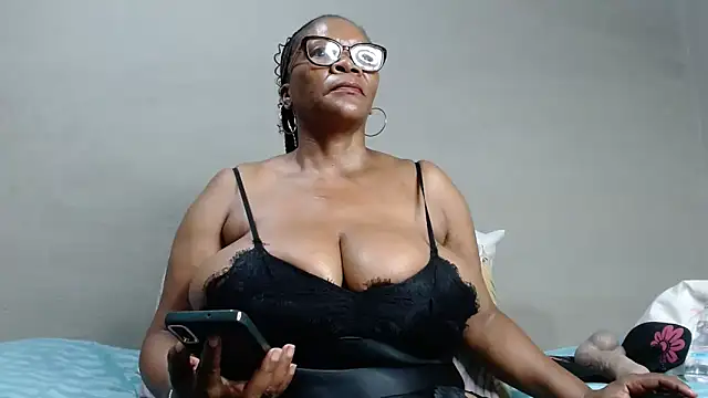 BustyMelonssXXXX live sex cam