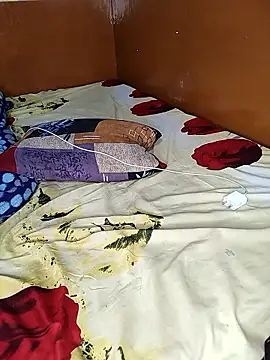 CUTI-NAINA live sex cam