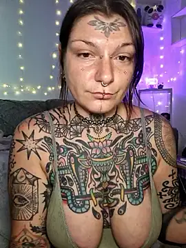 lizzardqueeen live sex cam