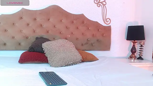 CloeCastillo's cam snapshot