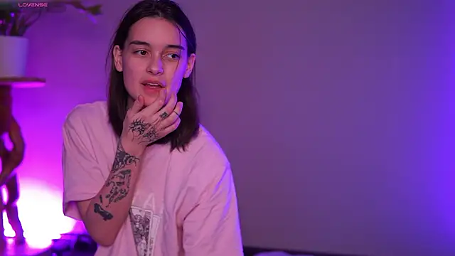 Monica_Law_'s cam snapshot