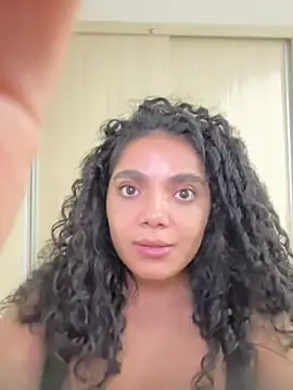 Curlyierr live sex cam