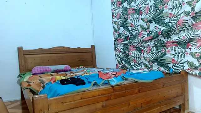 smallkarlakarla live sex cam