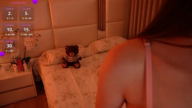 Lilly_Colins live sex cam