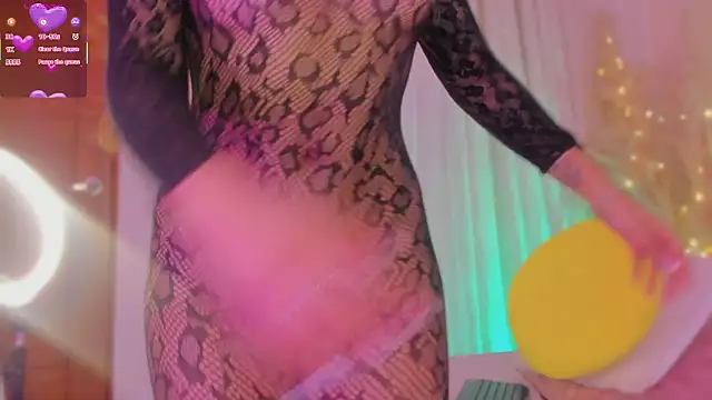 CrystalWw's cam snapshot