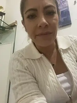 viktoria_davis_'s cam snapshot