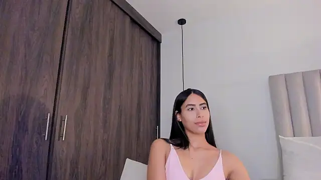 imsaraah's cam snapshot