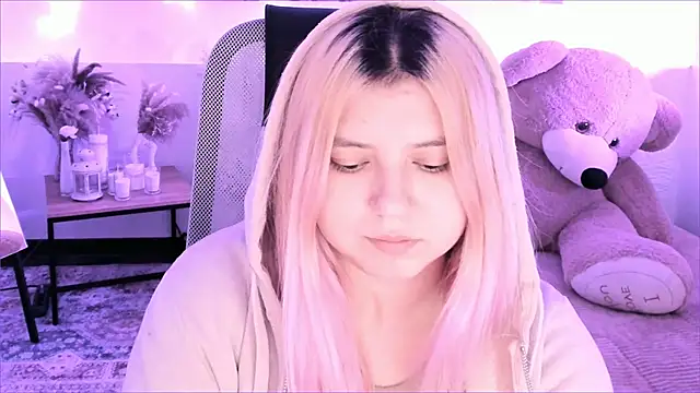 DiaAngell's cam snapshot