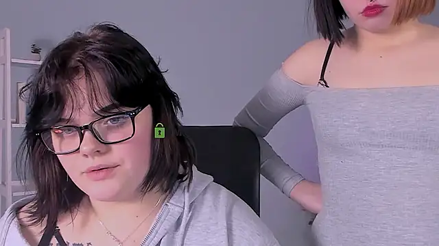 lika_pop's cam snapshot