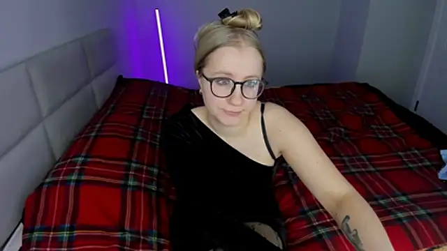 MilanaJune's cam snapshot