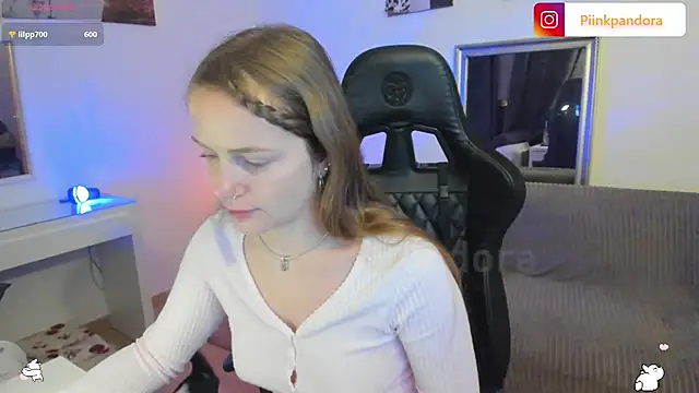 Piinkpandora's cam snapshot