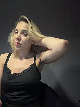 ElenaWhitmore's cam snapshot