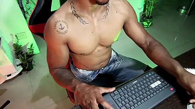 Adam_Valenciia live sex cam