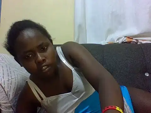 Sweetcecie01's cam snapshot