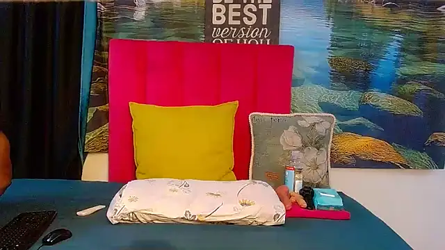 Lisa-001's cam snapshot