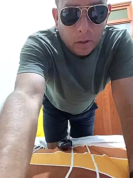 chicoguapo8's cam snapshot