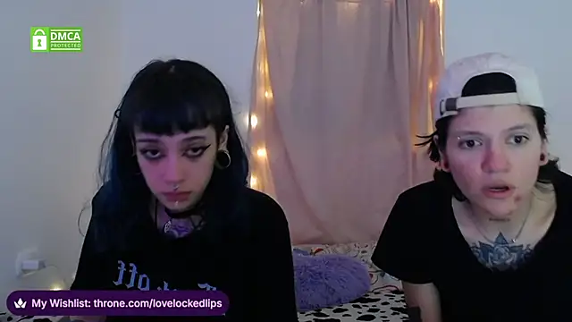 lovelockedlips's cam snapshot