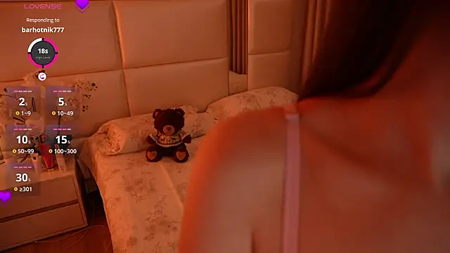 Lilly_Colins live sex cam