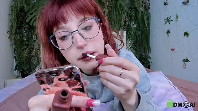 ElizaNik_'s cam snapshot