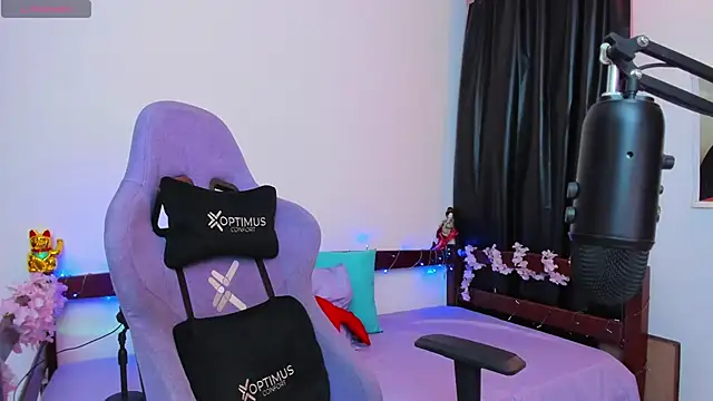 _Moon_Johnson's cam snapshot